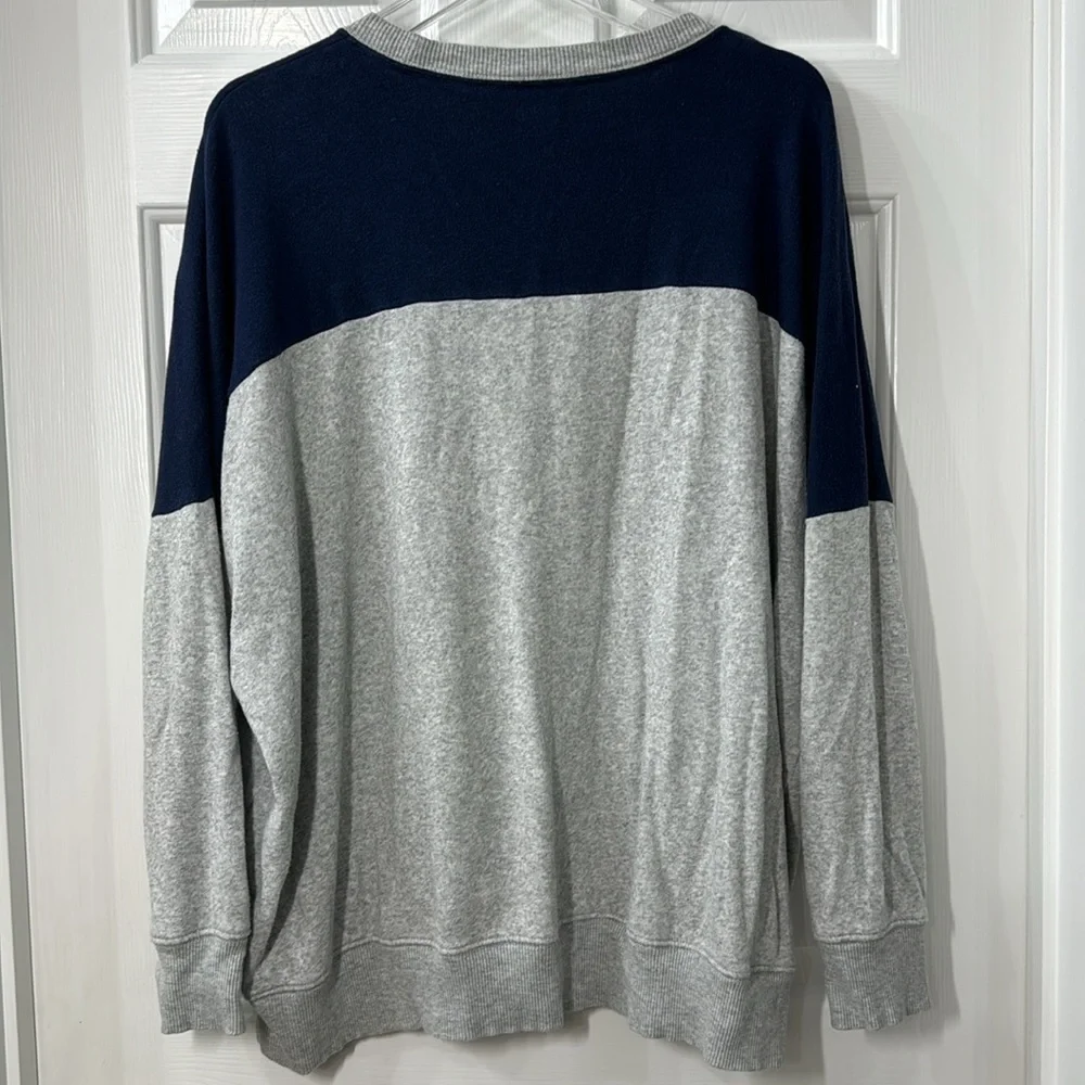 Aerie oversized relaxed sweater size L (T1) - Picture 3 of 5